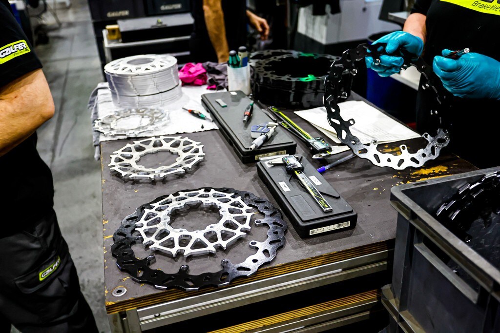 Galfer Floatech Road: come nasce e come va il nuovo disco freno dell’azienda spagnola +VIDEO